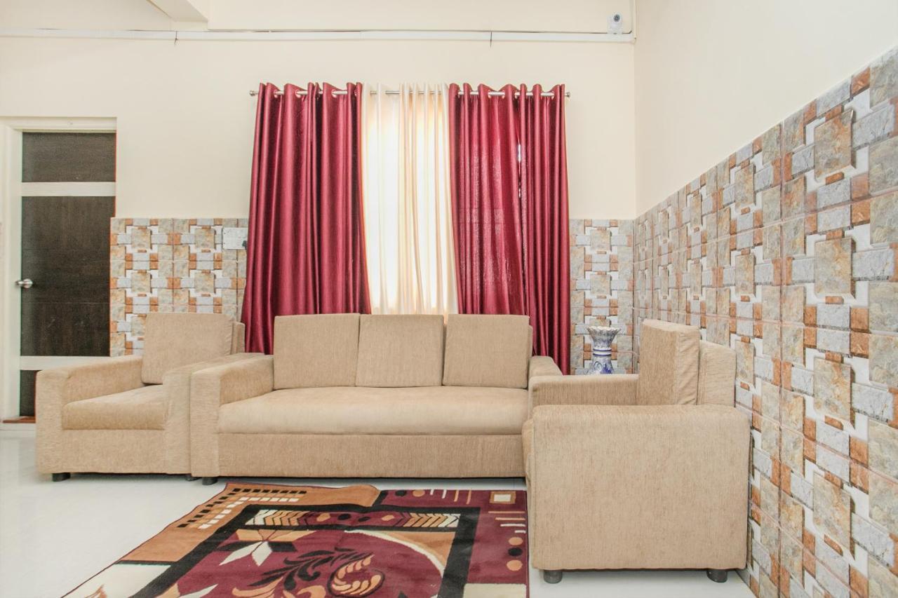 Oyo 24069 Flagship Aaira Inn Bangalore Extérieur photo