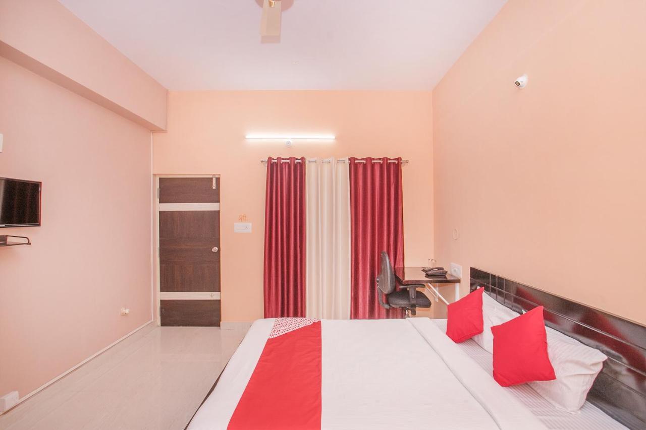 Oyo 24069 Flagship Aaira Inn Bangalore Extérieur photo
